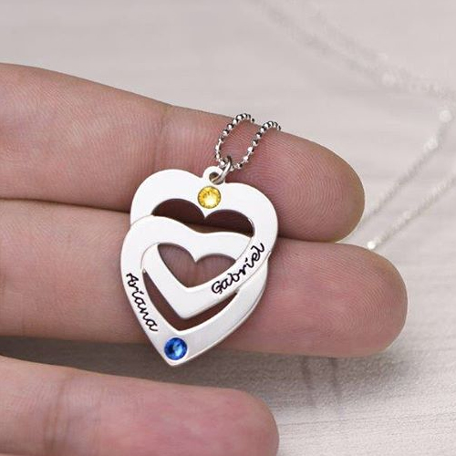 Collana Verticale Incisa con Cuore nel Cuore Verticale e Pietre Portafortuna